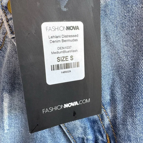 NWT FASHION NOVA Lehlani Distressed Denim Bermudas - Picture 2 of 3